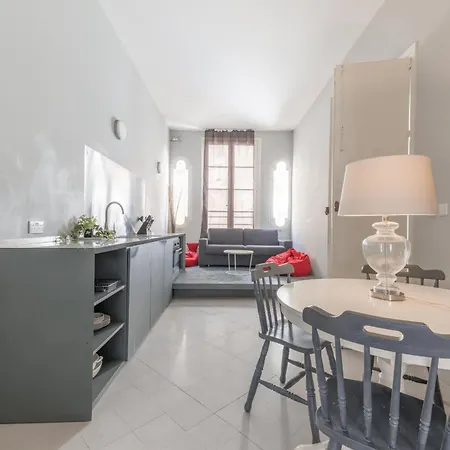 The Artist's Loft Apartman *