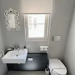 The Artist's Loft * La Valette